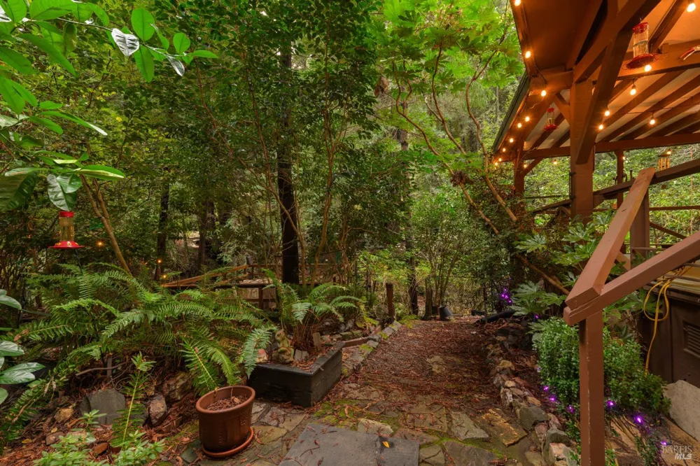 7001 Lucas Valley Road Nicasio, CA 94946