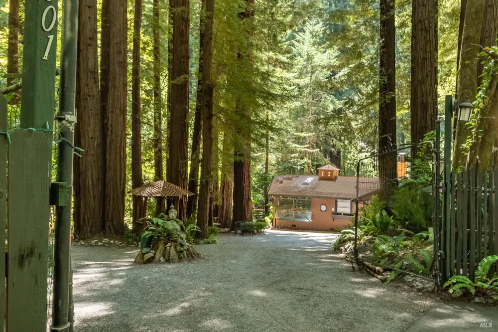 7001 Lucas Valley Road Nicasio, CA 94946