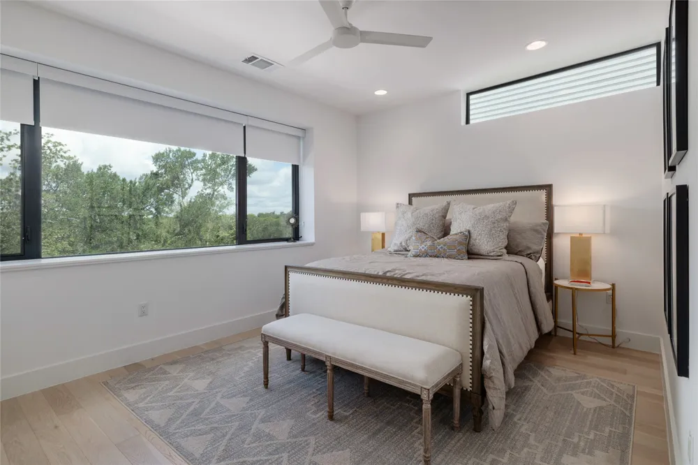 3406 E 17th Street #5 Austin, TX 78721