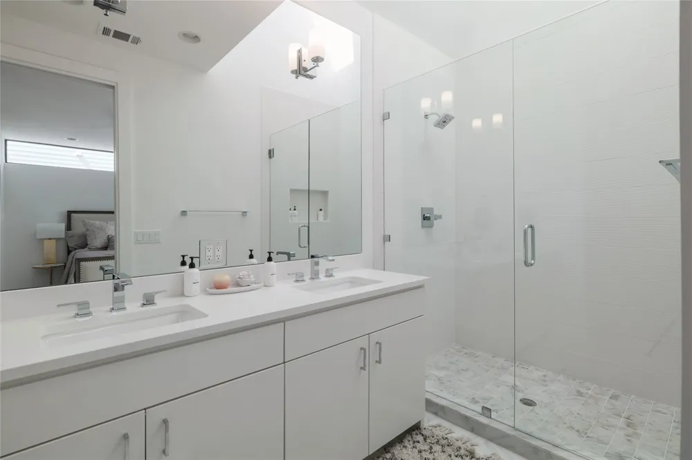 3406 E 17th Street #5 Austin, TX 78721