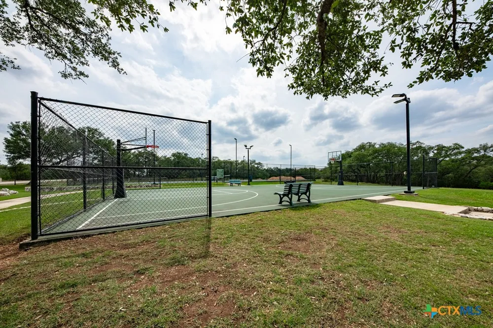 339 Valley Lodge New Braunfels, TX 78132