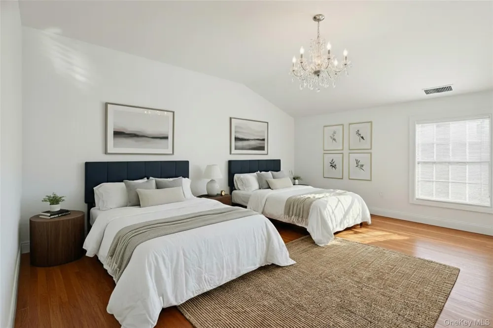 7 Cross Road Remsenburg, NY 11960