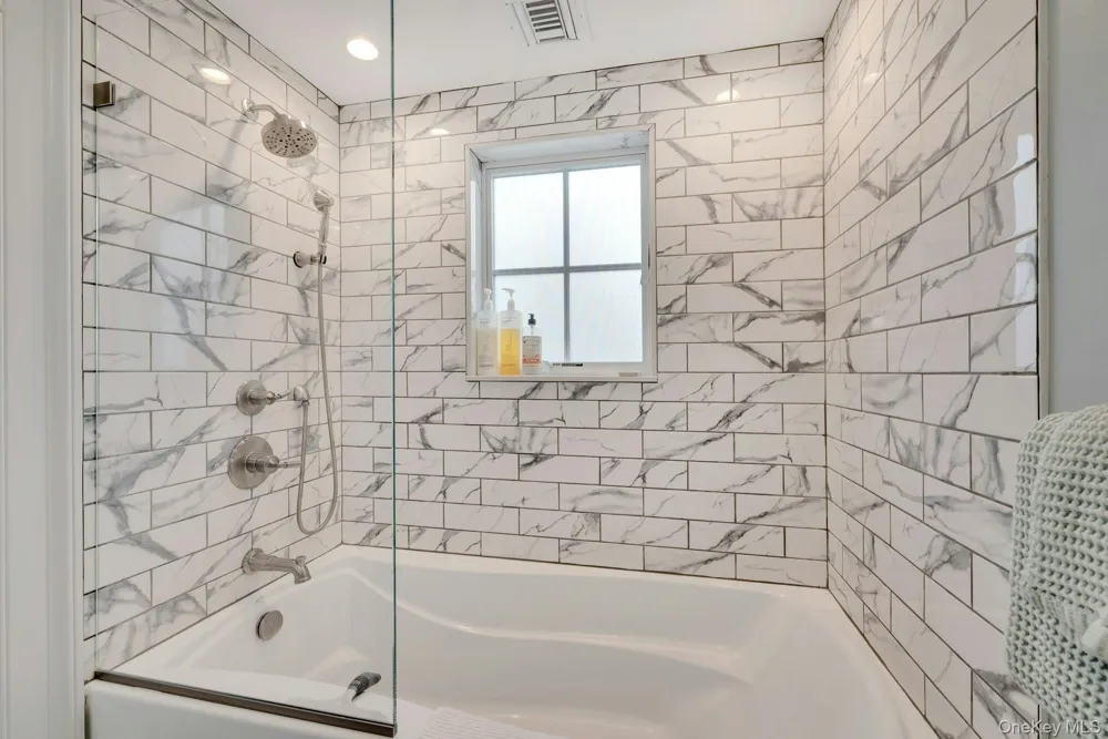 237 6th Street Greenport, NY 11944