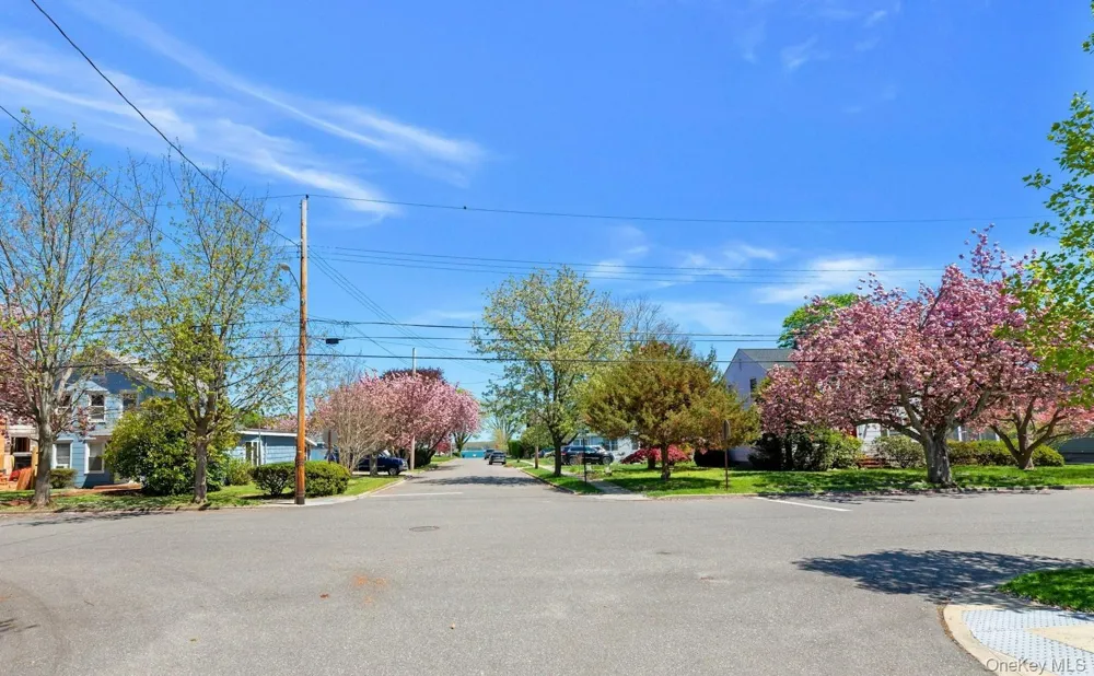 237 6th Street Greenport, NY 11944