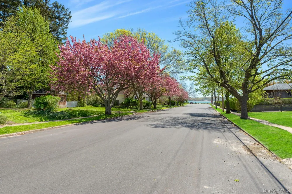237 6th Street Greenport, NY 11944