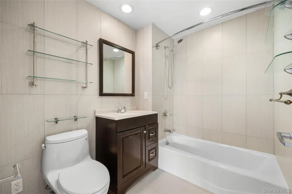 456 W 167th Street #4D New York (Manhattan), NY 10032