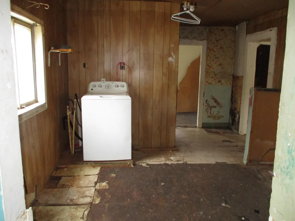 1915 River Street Blackman Charter Township, MI 49202
