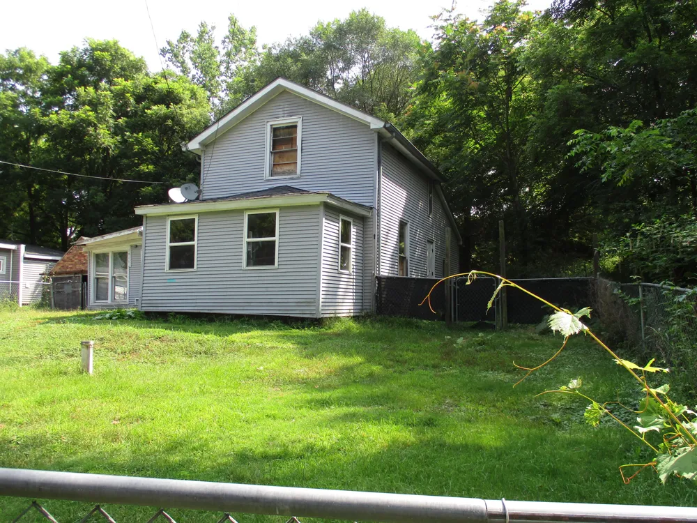 1915 River Street Blackman Charter Township, MI 49202