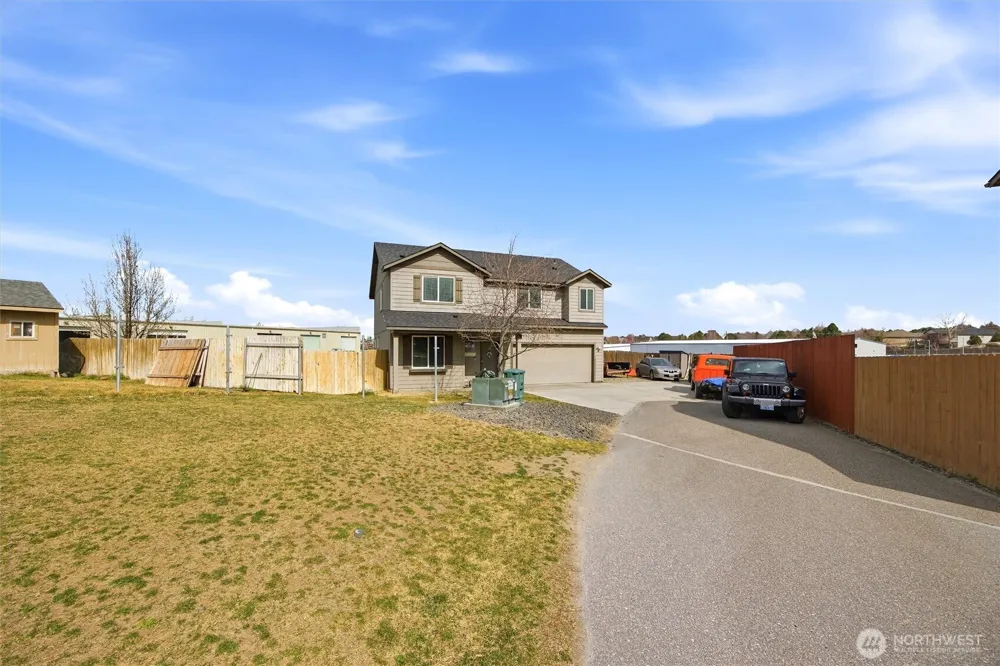 439 S Texas Street Kennewick, WA 99336