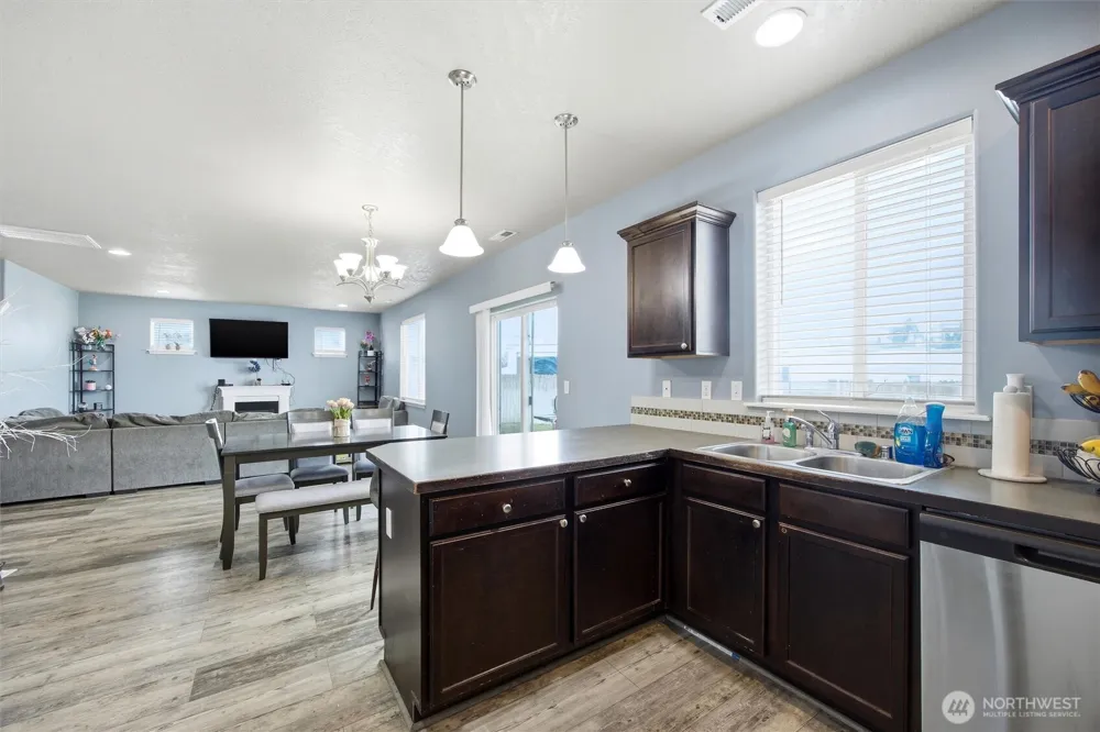 439 S Texas Street Kennewick, WA 99336