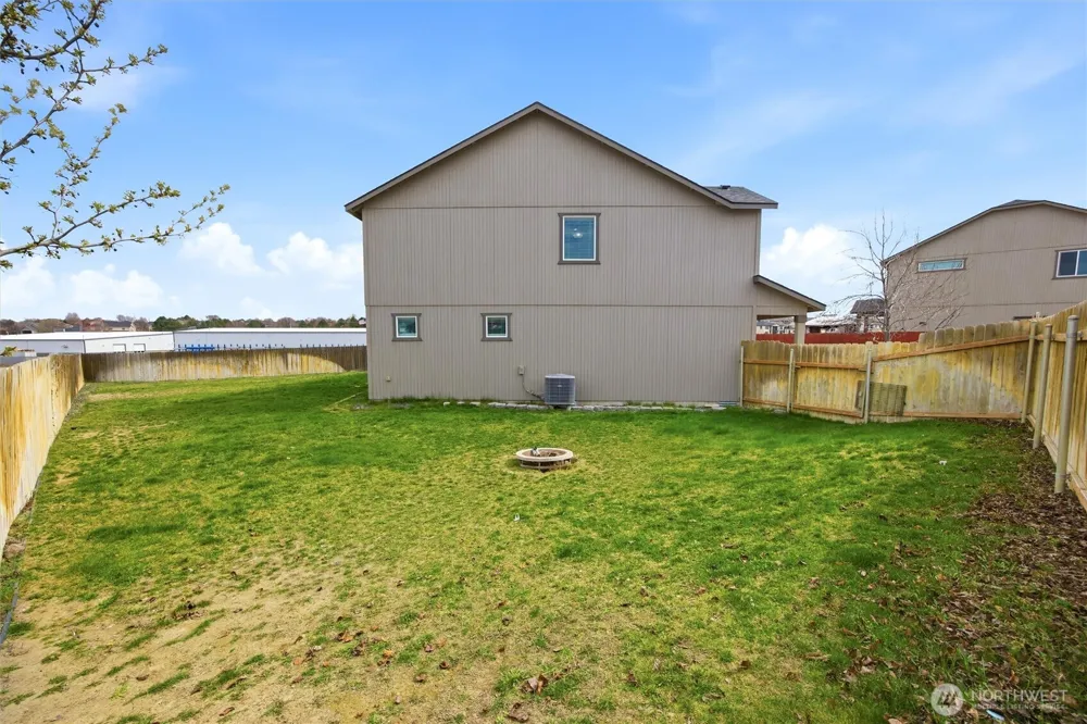 439 S Texas Street Kennewick, WA 99336