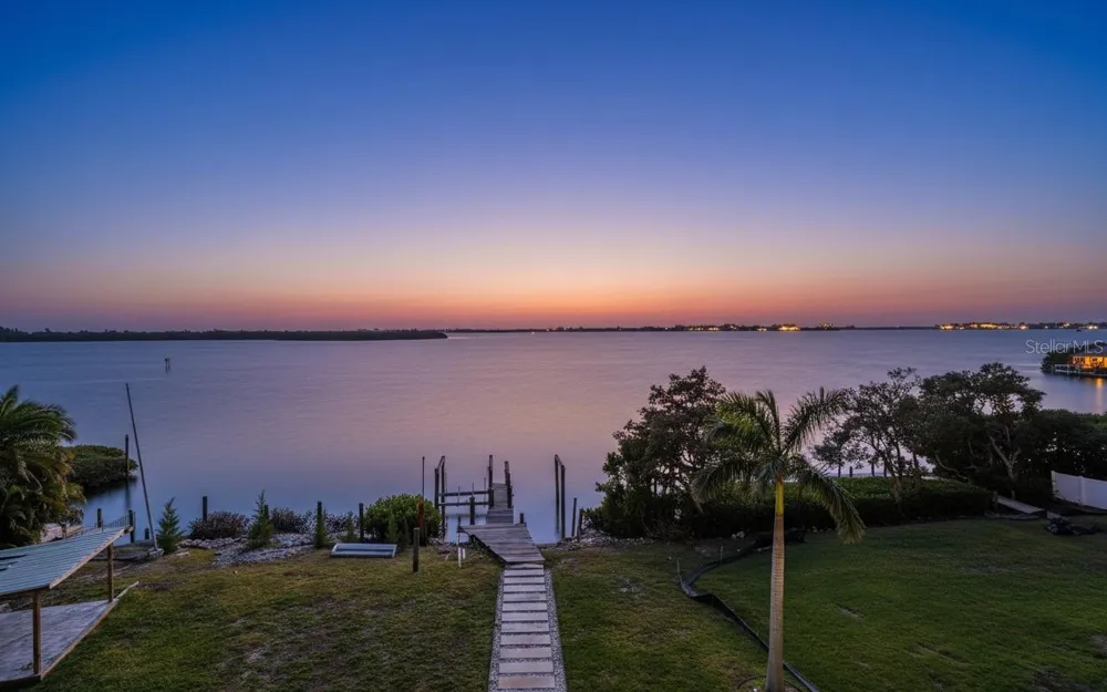 10218 46TH AVENUE W Bradenton, FL 34210