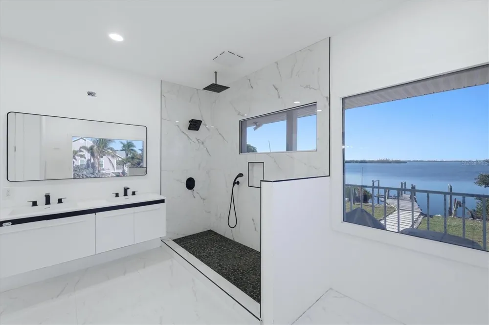 10218 46TH AVENUE W Bradenton, FL 34210