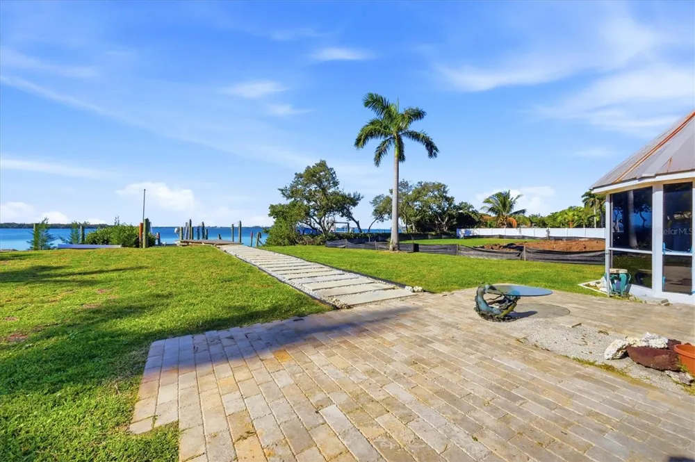10218 46TH AVENUE W Bradenton, FL 34210