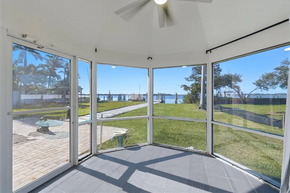 10218 46TH AVENUE W Bradenton, FL 34210