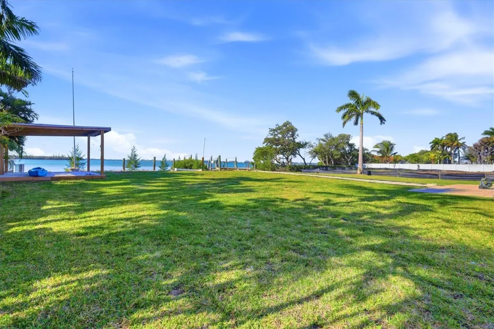 10218 46TH AVENUE W Bradenton, FL 34210