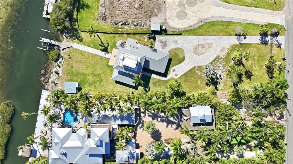 10218 46TH AVENUE W Bradenton, FL 34210