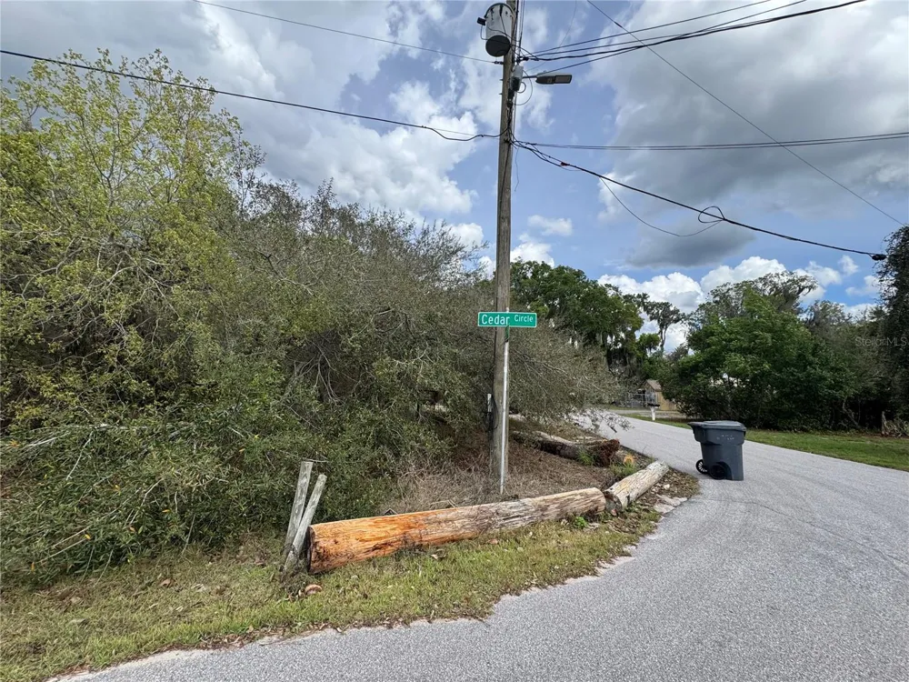 CEDAR CIRCLE Lake Wales, FL 33898