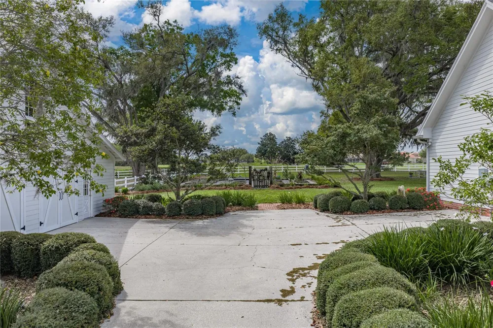 34428 MISSION VALLEY DRIVE Dade City, FL 33525