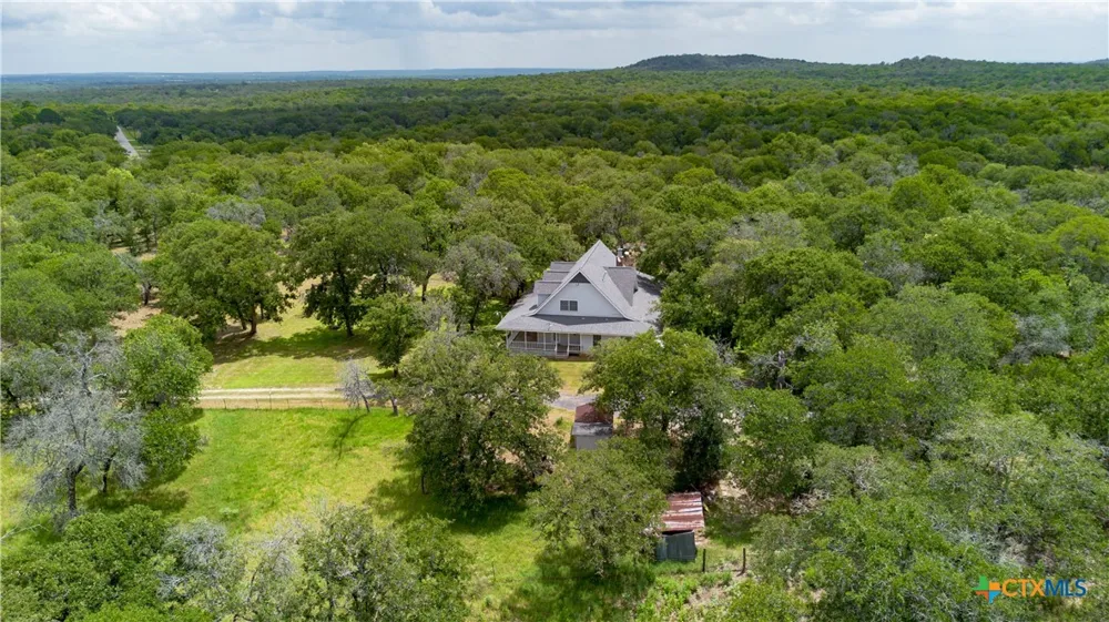 2981 Vivroux Ranch Road Seguin, TX 78155