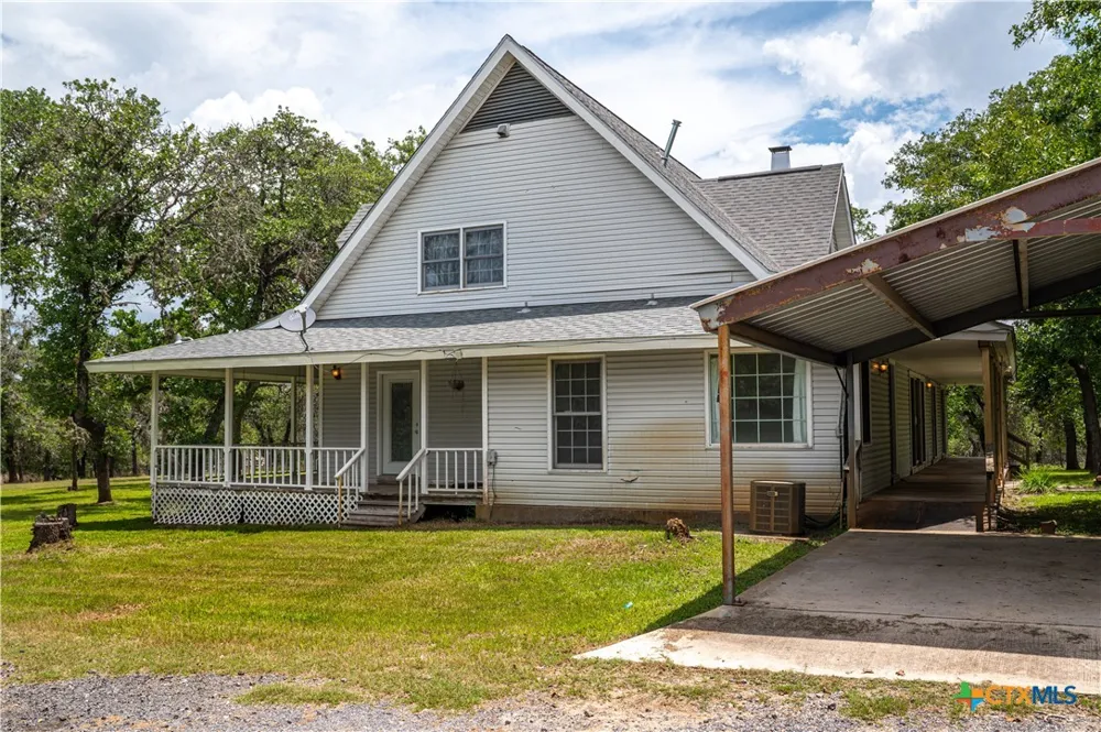 2981 Vivroux Ranch Road Seguin, TX 78155
