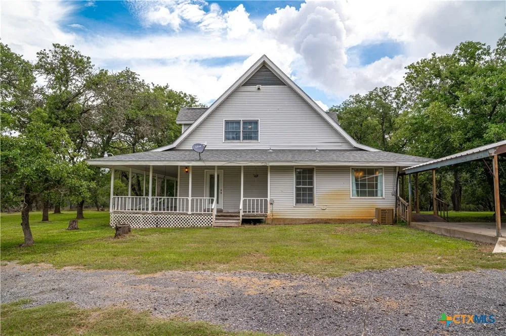2981 Vivroux Ranch Road Seguin, TX 78155