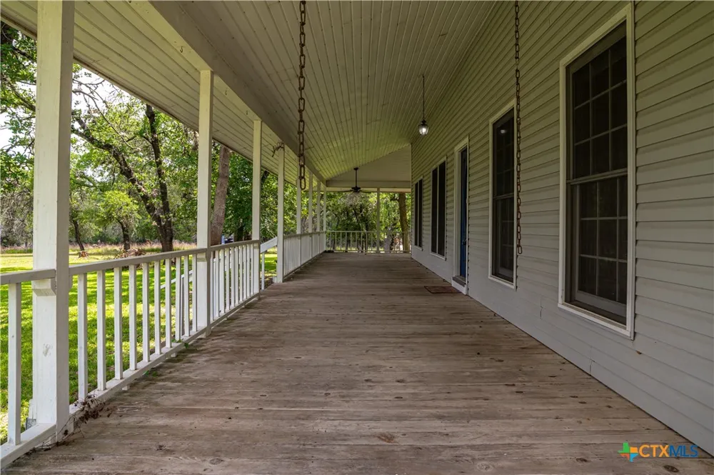 2981 Vivroux Ranch Road Seguin, TX 78155