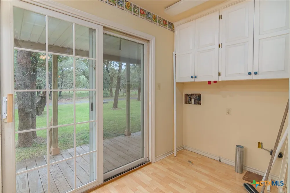 2981 Vivroux Ranch Road Seguin, TX 78155