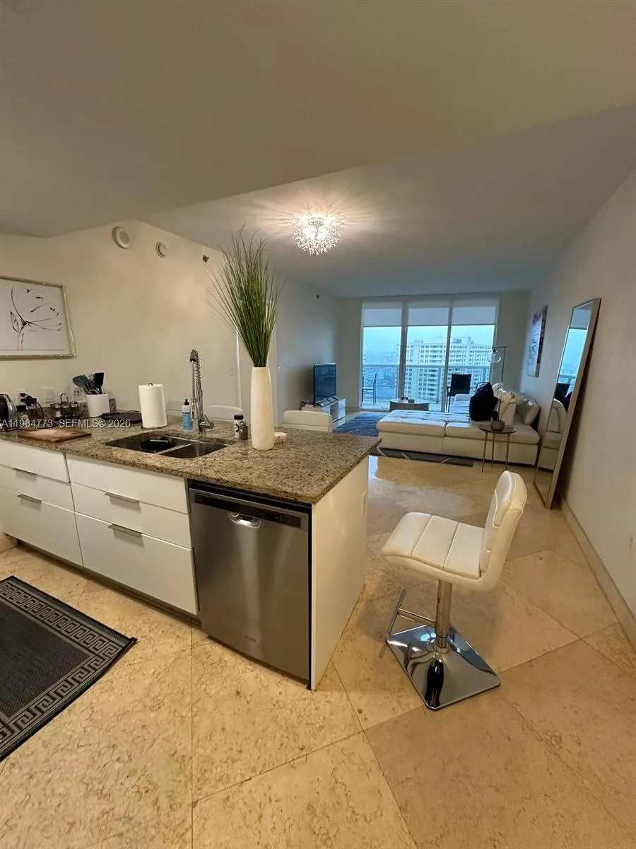 1800 S Ocean Dr #1606 Hallandale Beach, FL 33009