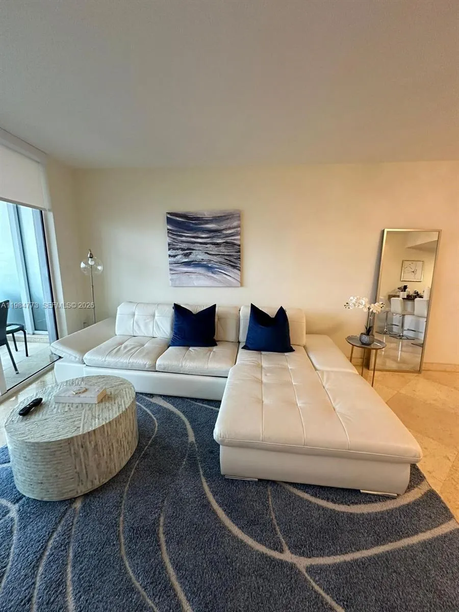 1800 S Ocean Dr #1606 Hallandale Beach, FL 33009