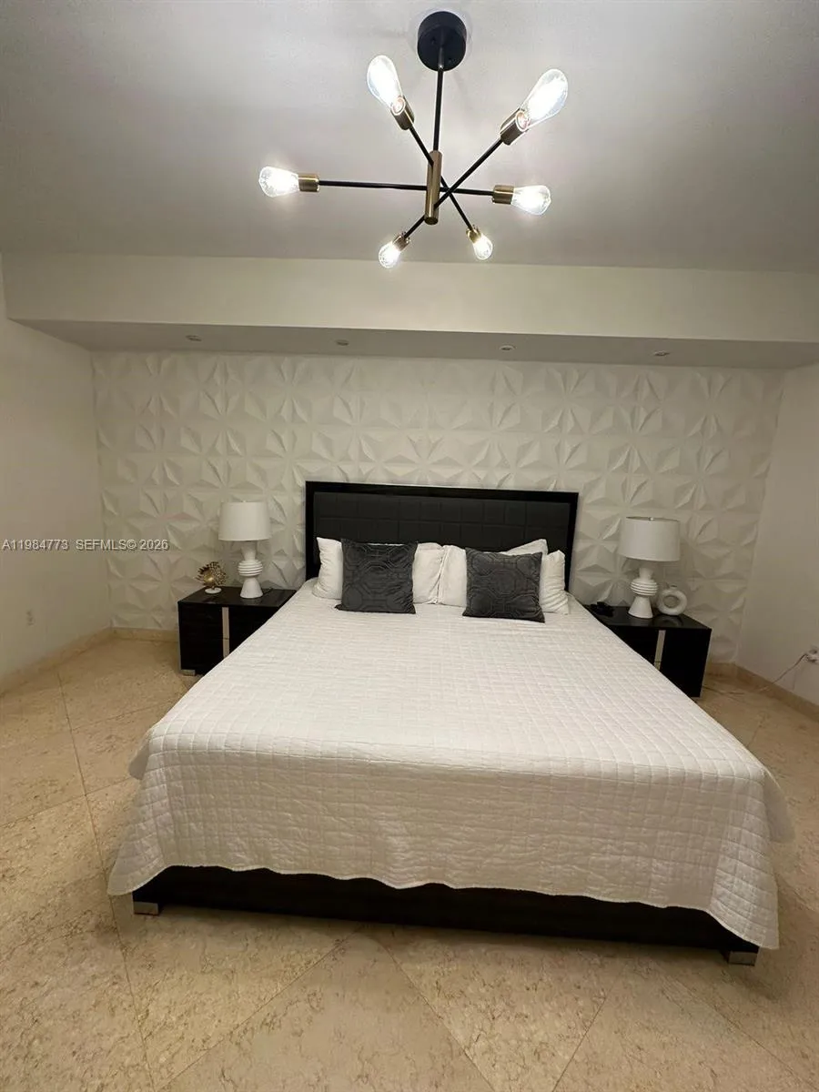 1800 S Ocean Dr #1606 Hallandale Beach, FL 33009