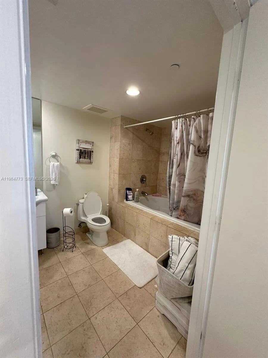 1800 S Ocean Dr #1606 Hallandale Beach, FL 33009