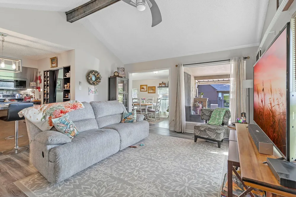 17 Townhouse Lane Trinity, TX 75862