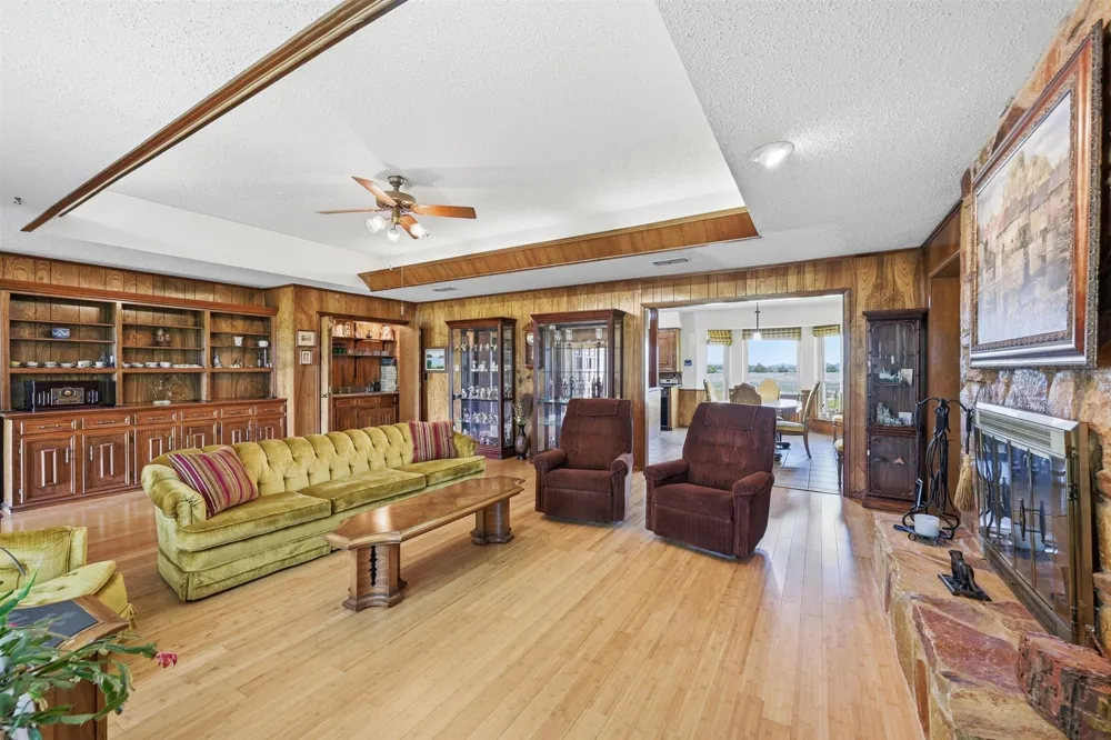 12099 County Road 1028 Blue Ridge, TX 75424