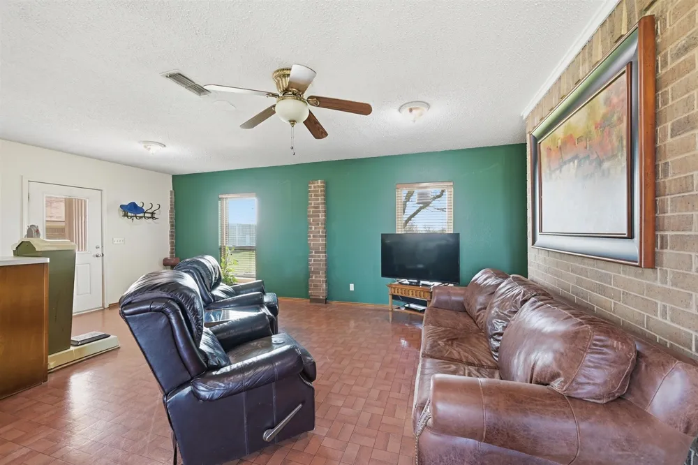 12099 County Road 1028 Blue Ridge, TX 75424