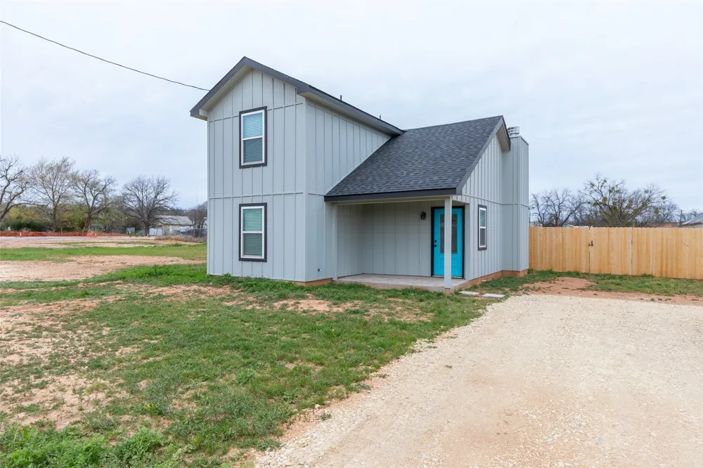 708 W 1st Street Coleman, TX 76834