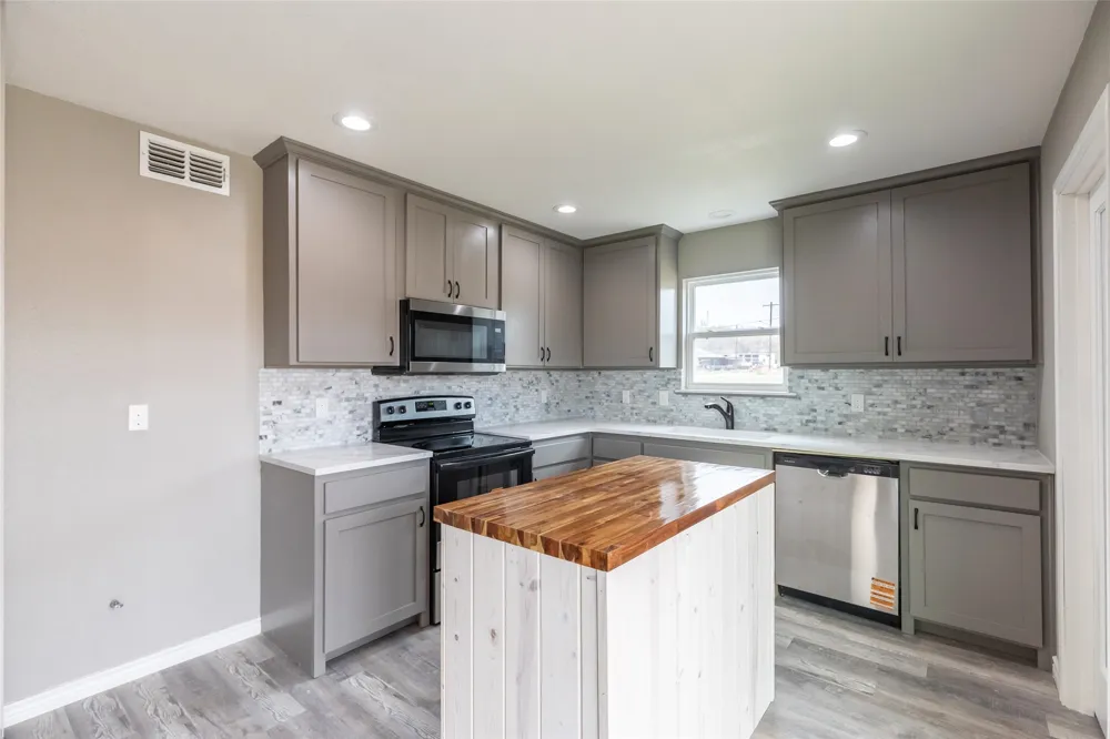 708 W 1st Street Coleman, TX 76834