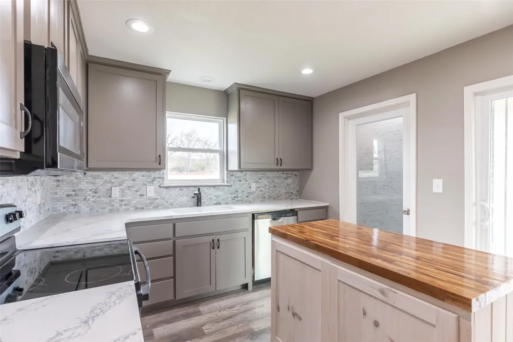 708 W 1st Street Coleman, TX 76834