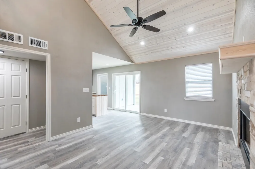 708 W 1st Street Coleman, TX 76834