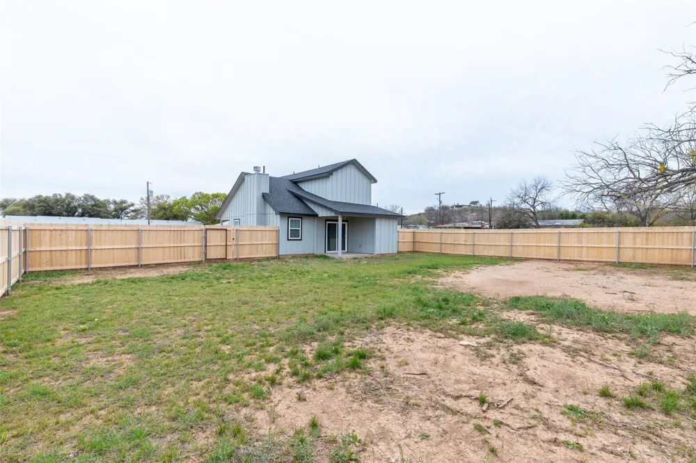 708 W 1st Street Coleman, TX 76834