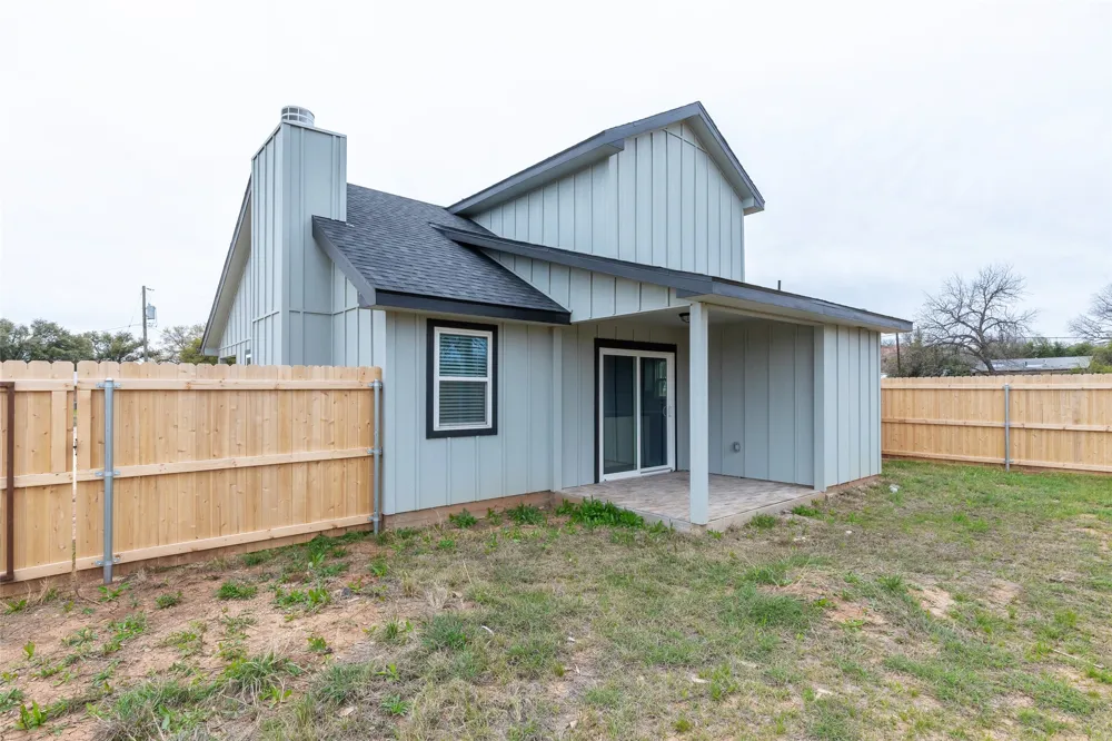 708 W 1st Street Coleman, TX 76834