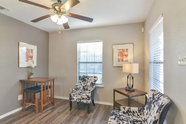 820 Southeast Parkway Azle, TX 76020