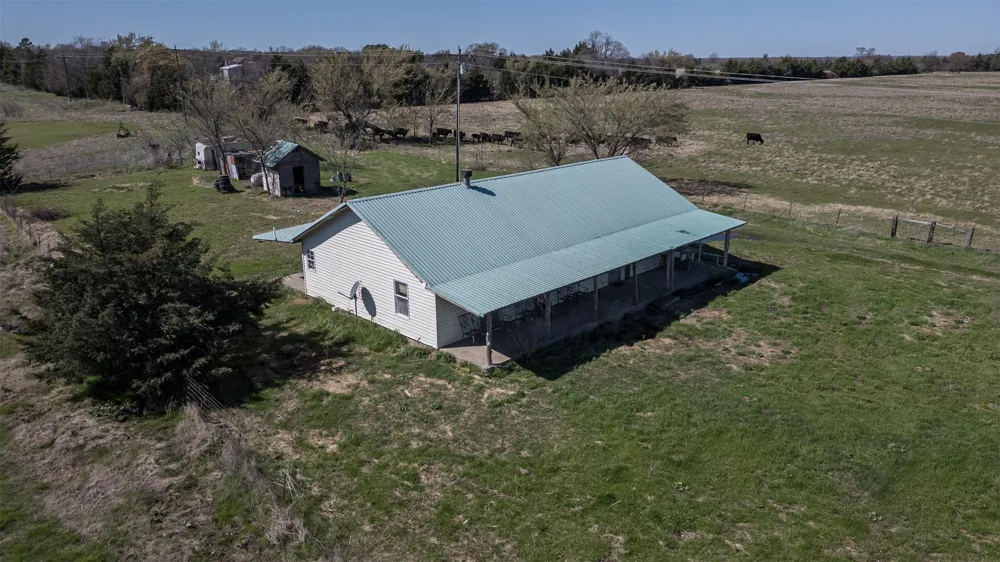 267 County Road 2150 Telephone, TX 75446
