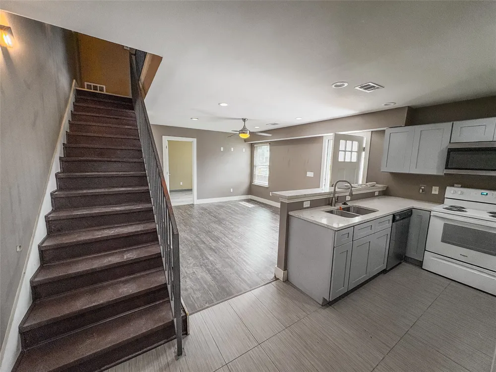301 E Brockett Street #100 Sherman, TX 75090