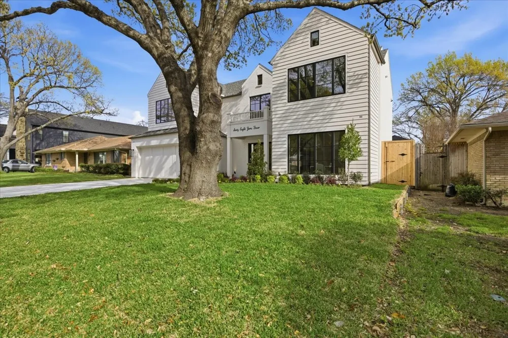 6804 Santa Maria Lane Dallas, TX 75214