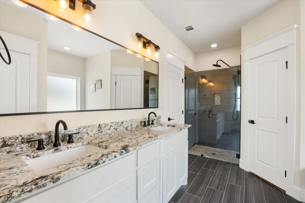 178 Valley View Street Glen Rose, TX 76043