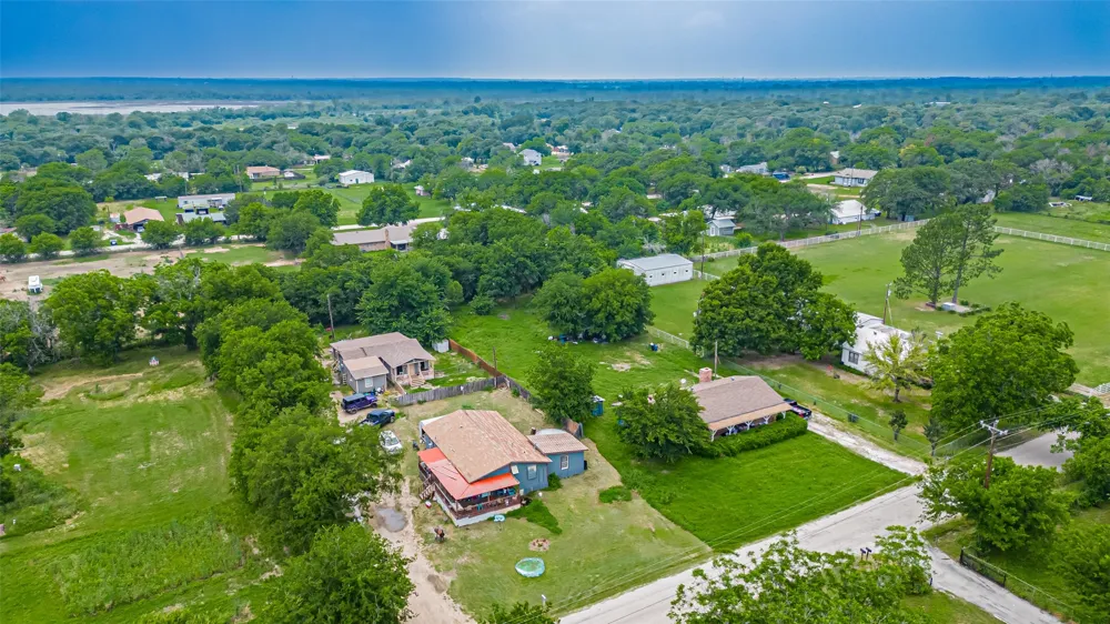 291 County Road 4858 Newark, TX 76071