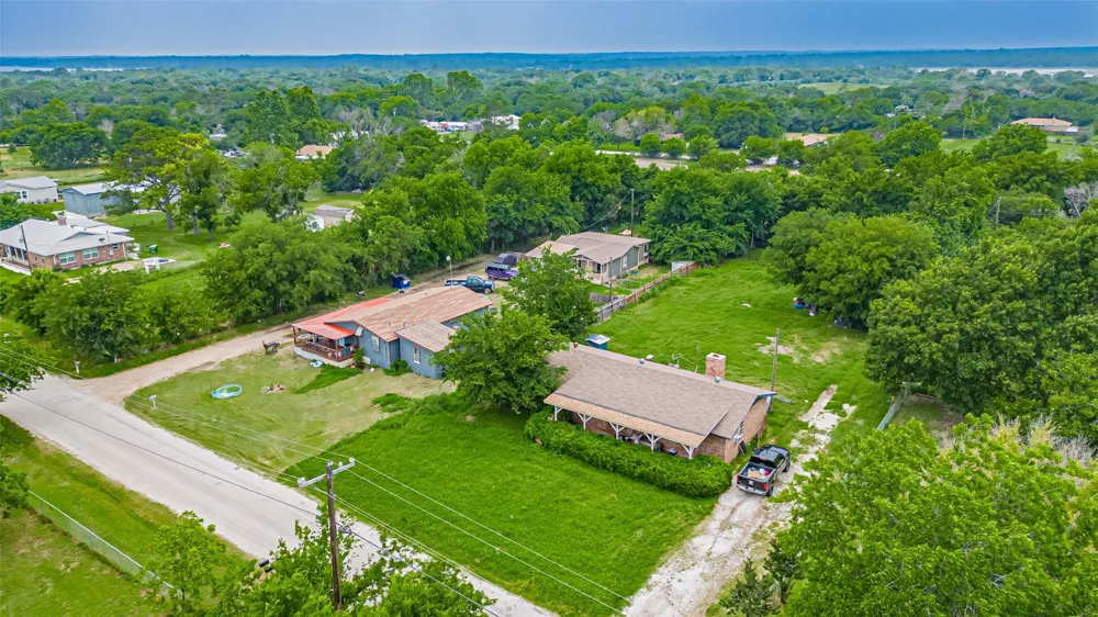 291 County Road 4858 Newark, TX 76071