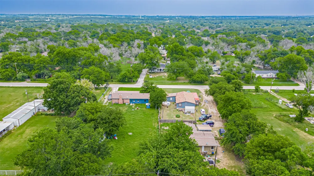 291 County Road 4858 Newark, TX 76071