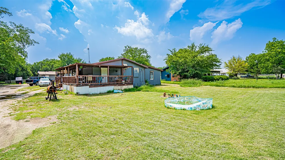 291 County Road 4858 Newark, TX 76071